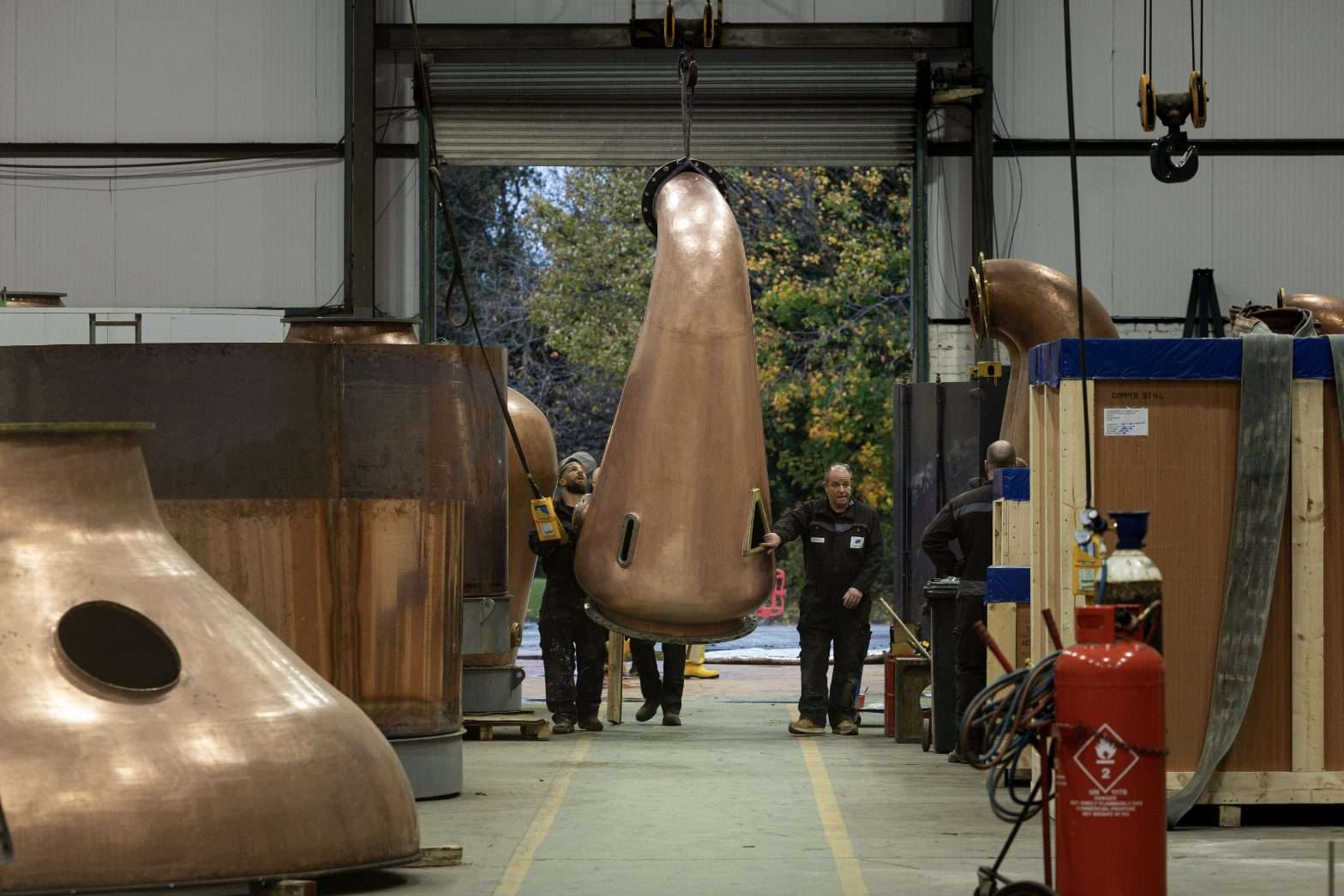 ardgowan distillery copper pot stills arrival